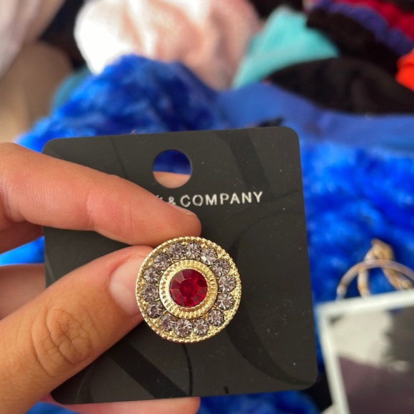 Red ring - Picture 1 of 5